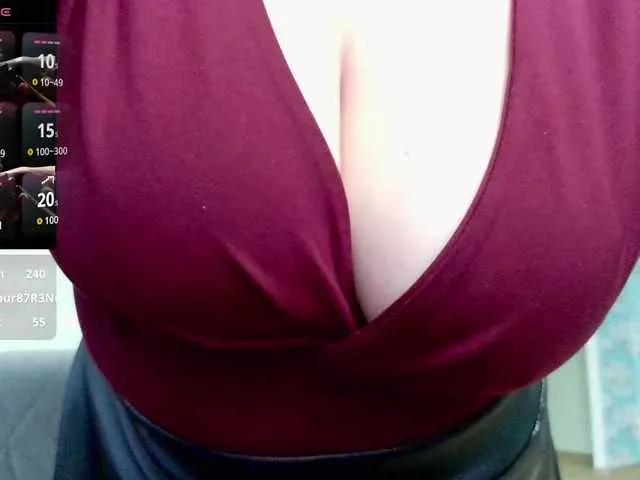 Offline anya1010 on BongaCams