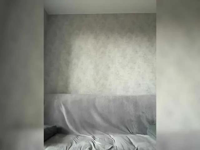 apple15promax on BongaCams 