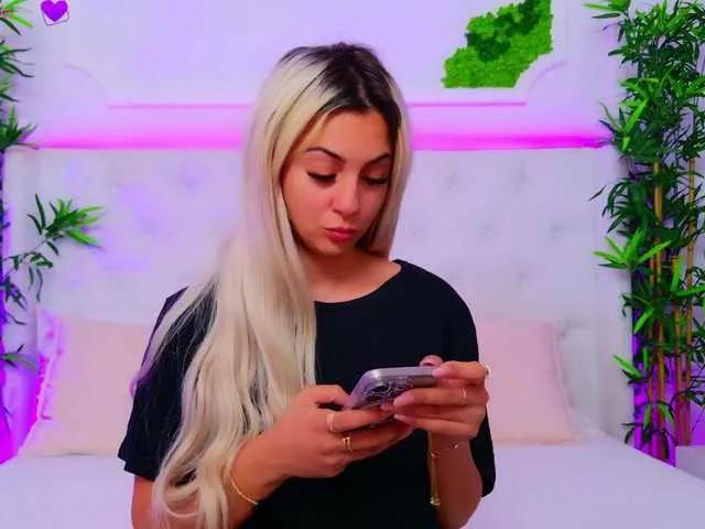 Offline AriannaSins on BongaCams