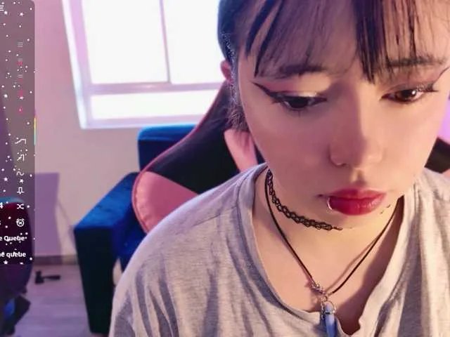 Offline arieyaraa on BongaCams