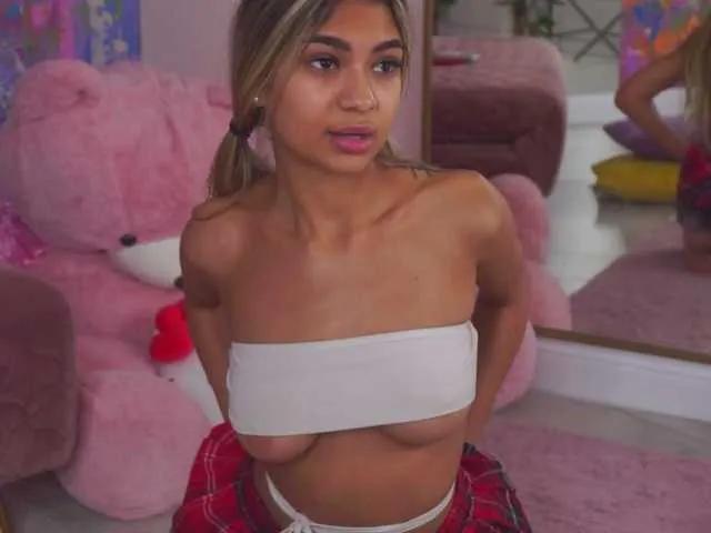 Freechat AshaYuva on BongaCams