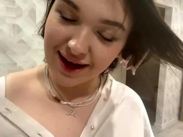 Offline AshleaReuer on BongaCams