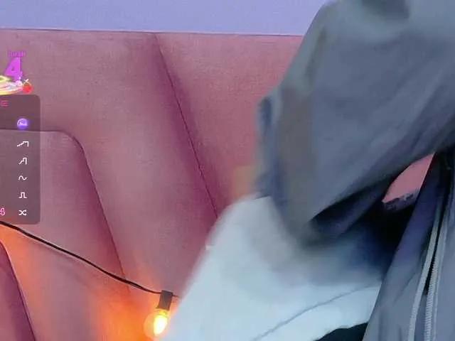 Offline Beautifulskinny18 on BongaCams