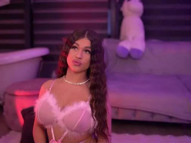 BongaCams BellaNoirre is Freechat BellaNoirre — Affectionate, and always craving a deeper connection. I adore slow, teasing moments, meaningful chats, and building real chemistry that makes everything even hotter