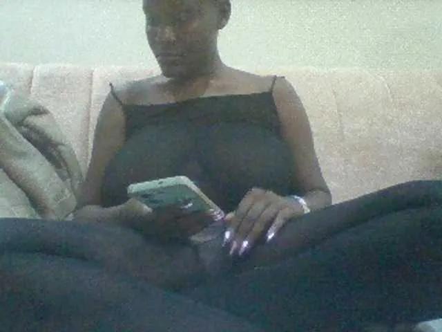 BoobieQueen on BongaCams 