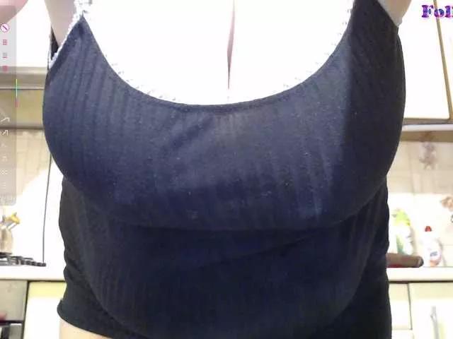 Offline CarolinaDiamond33 on BongaCams