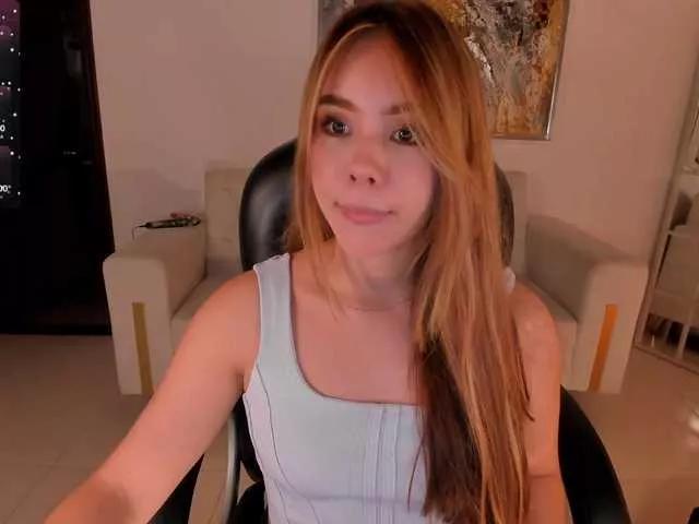 Freechat CarolineGrace on BongaCams