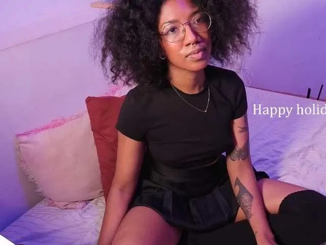 Freechat CarolineS on BongaCams