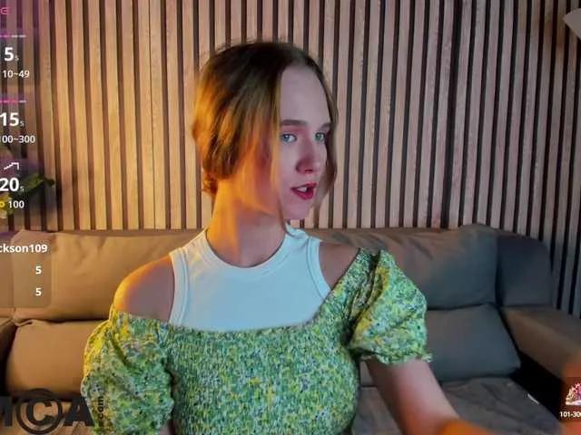 Offline Casey-Sweeet on BongaCams