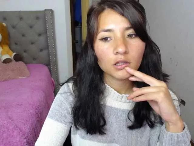 catalinahounn on BongaCams 