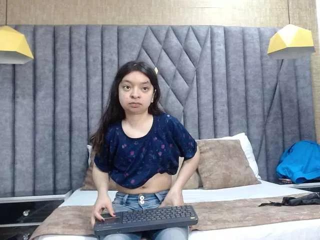 Offline CharlotteMuller on BongaCams