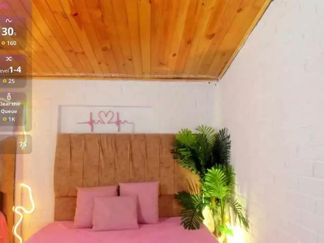 Freechat Chiara-tay on BongaCams