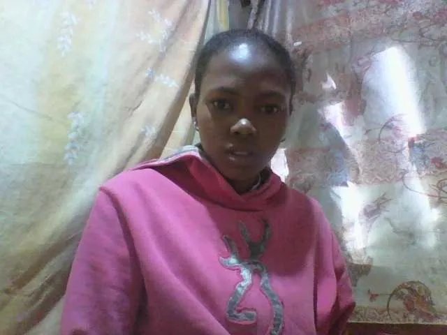 chrispriscilla on BongaCams