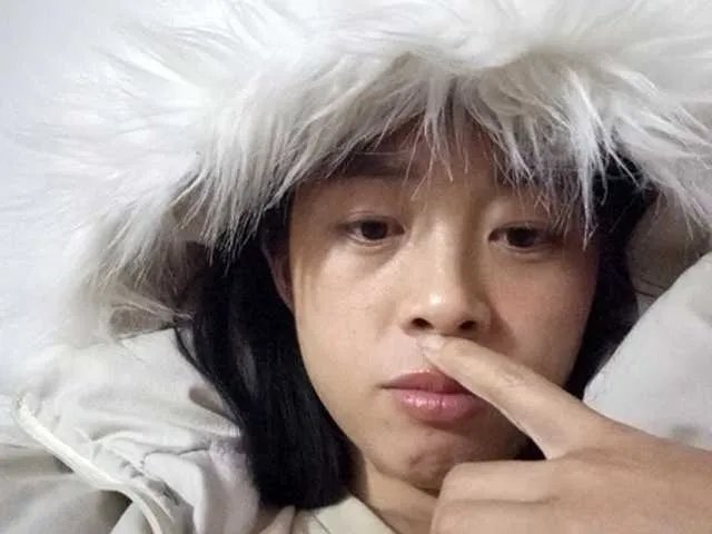 Clover6 on BongaCams