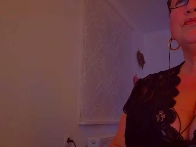 Offline Connyat99 on BongaCams