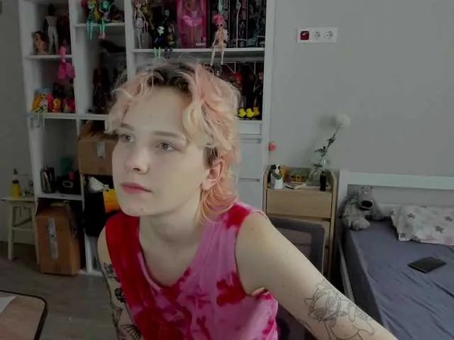 Offline Cool-Love on BongaCams