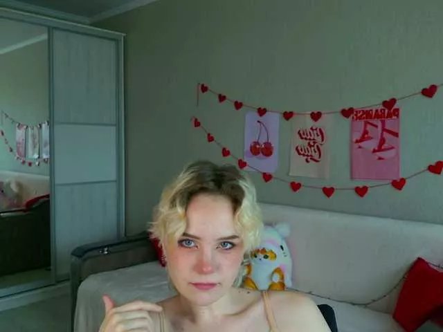 Offline Cool-Love on BongaCams