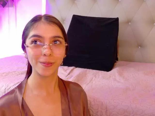 Freechat cristal-antoni on BongaCams