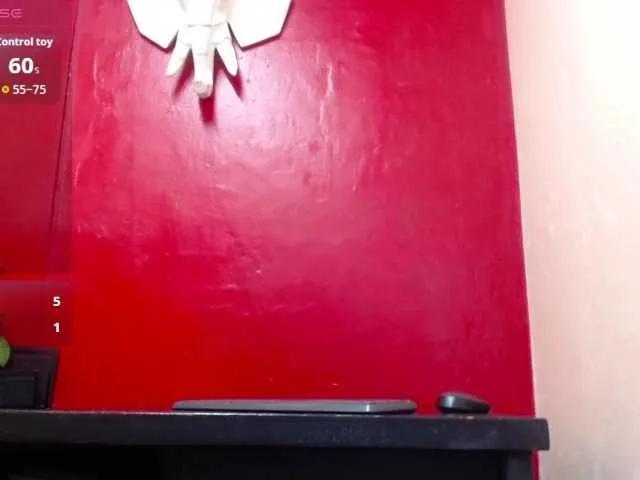 Freechat Crystal-Walls on BongaCams