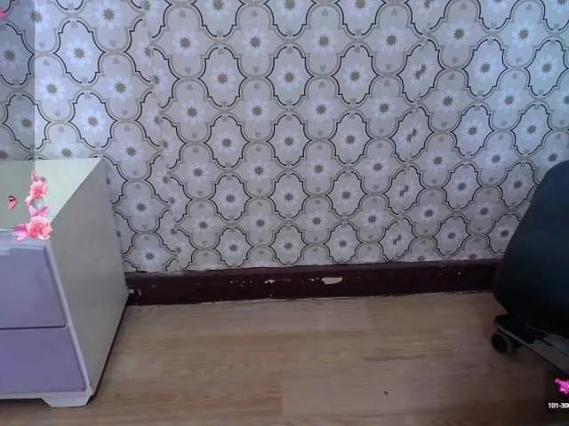 Offline CrystinaDiaz on BongaCams