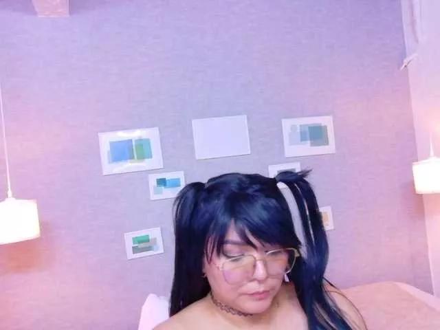 Offline Cuckold-lover on BongaCams