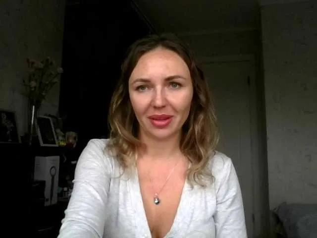 Freechat CuteFngelina on BongaCams