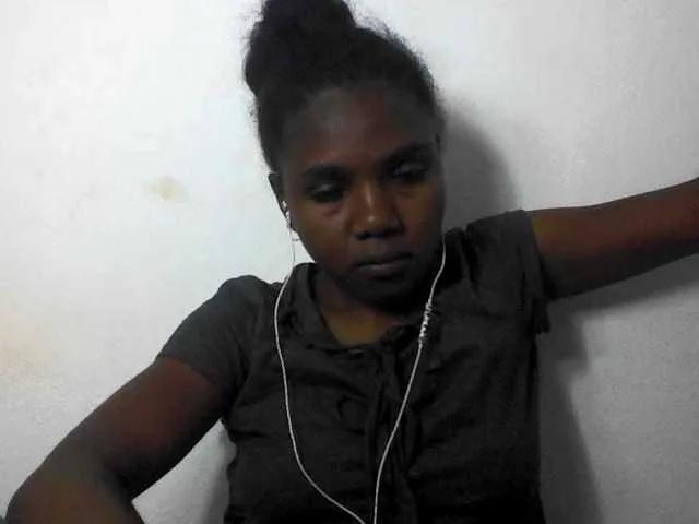 Freechat Cutie12 on BongaCams