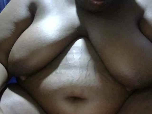 Daddiesgirl1 on BongaCams