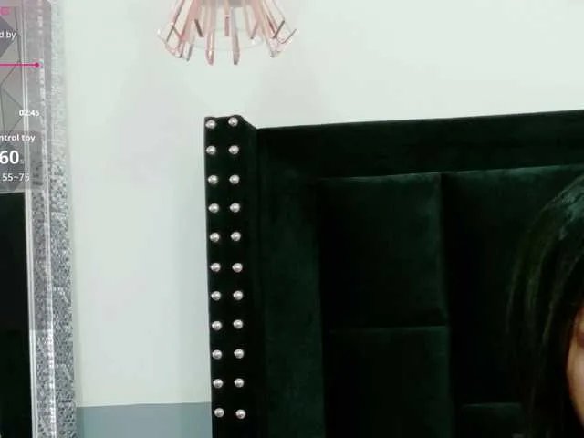 Freechat daddysneakin on BongaCams