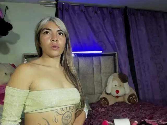 daphnehot01