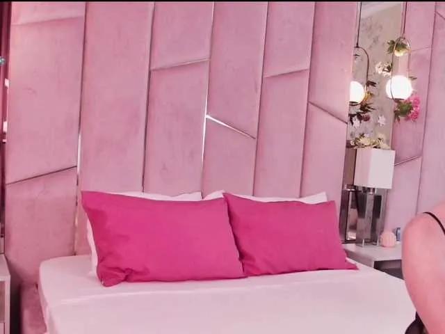 Offline DesireeKeys on BongaCams