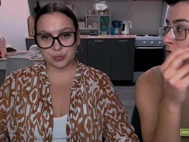 dreamteamgirls on BongaCams