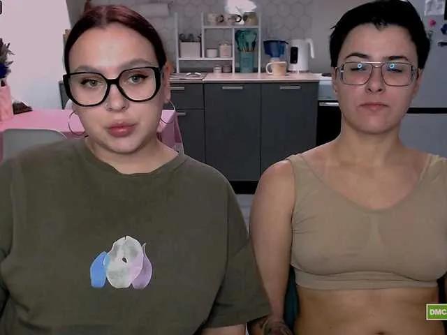 dreamteamgirls on BongaCams