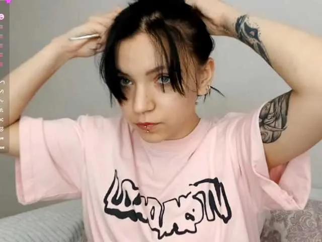 EleanorBaker on BongaCams 