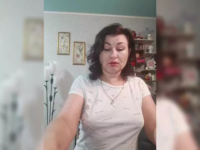 Offline ElenaDroseraa on BongaCams