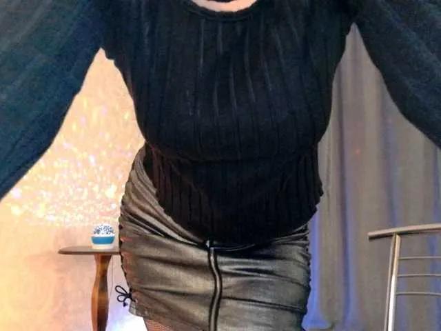 Offline Elenaza1001 on BongaCams