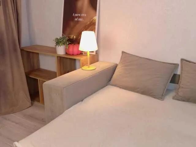 ElinaStarr on BongaCams