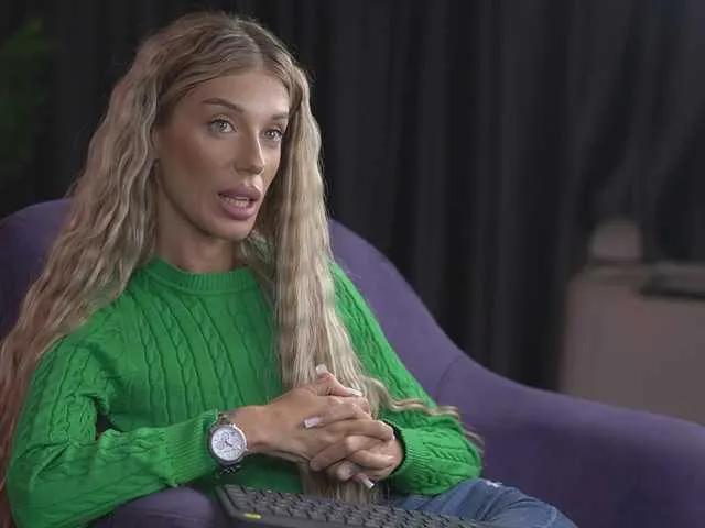 Freechat EllieRedd on BongaCams