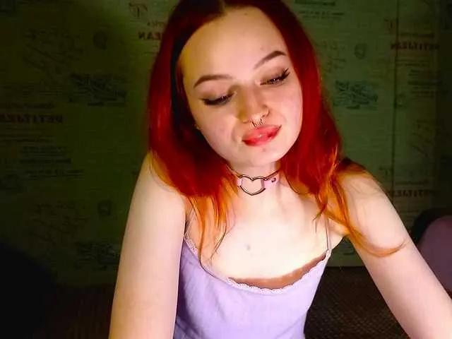 Freechat emiless on BongaCams