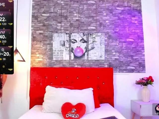 Offline Emily-SC on BongaCams