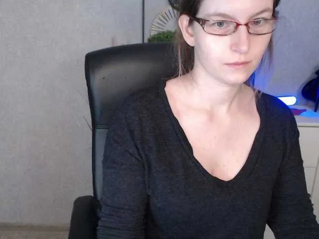 Offline EmmaHeart on BongaCams