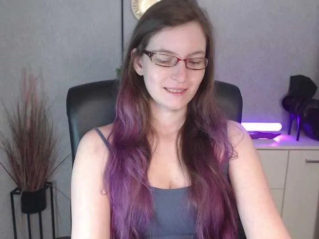 Offline EmmaHeart on BongaCams