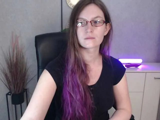 Offline EmmaHeart on BongaCams