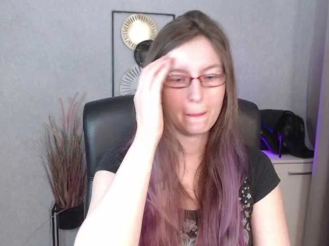 Offline EmmaHeart on BongaCams