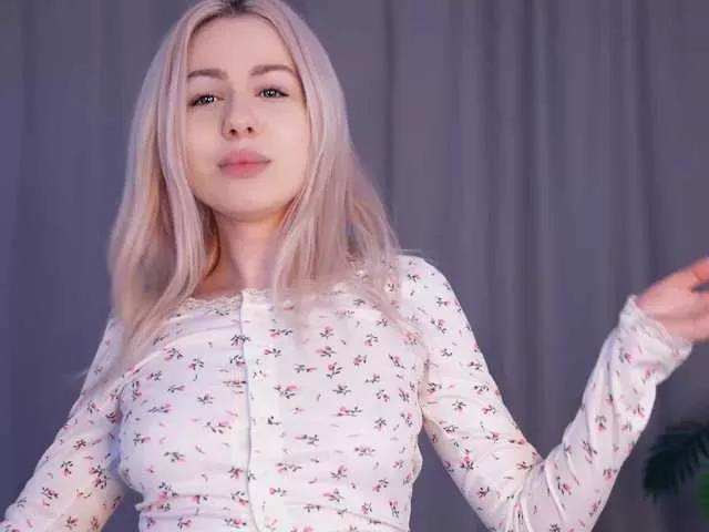 Freechat Emyforu on BongaCams