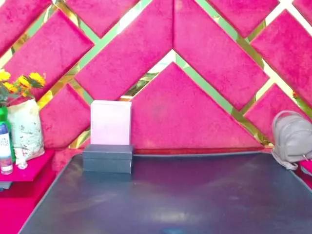 Freechat FreyjaNaugthy on BongaCams