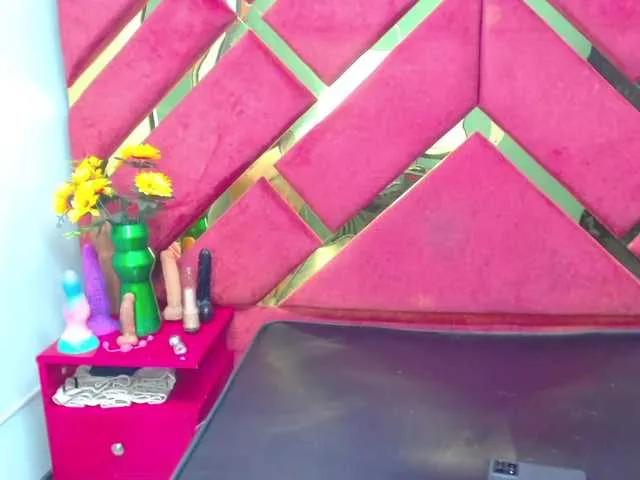 Freechat FreyjaNaugthy on BongaCams