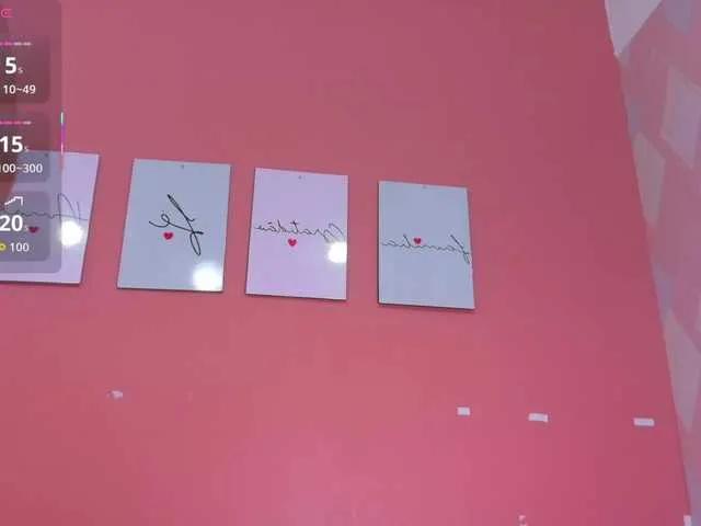 BongaCams friendsmom is Freechat friendsmom — I really like rough sex, getting hit on the buttocks, riding the dildo!!