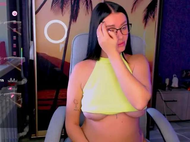 Freechat goldenwitchx on BongaCams