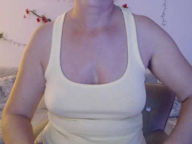 BongaCams goodSnowQueen is Freechat goodSnowQueen — *Men that know HOW to PROVIDE what a woman needs to get anything they desire
*Brain, when man want to make me happy, attention, kindness, generosity
*vibration of my lovense lush